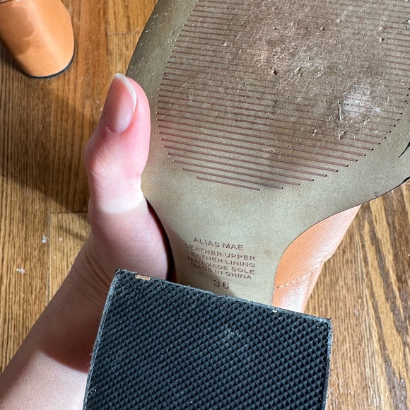 ALIAS MAE ANKLE BOOTS - Picture 5 of 7